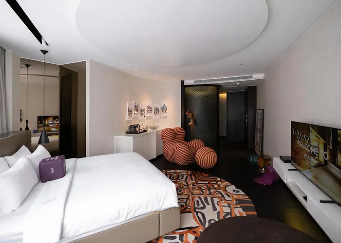 Naumi